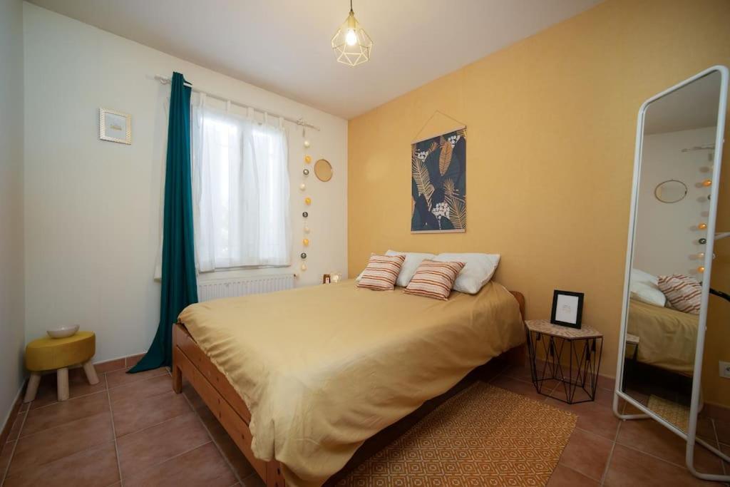 Appartement Tout Equipe Terrasse Et Parking Prive Marseilles Exterior foto